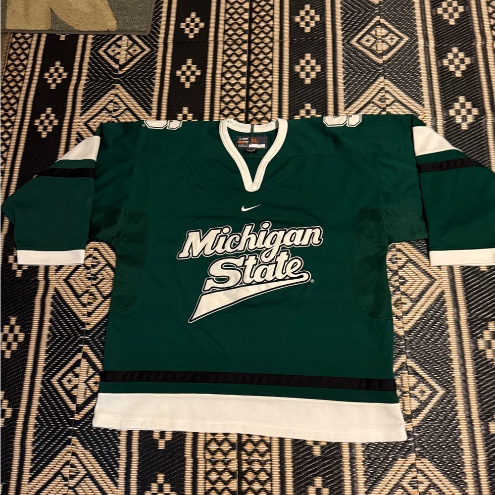 Hockey jersey Michigan State embroidered top of the line Nike size XL